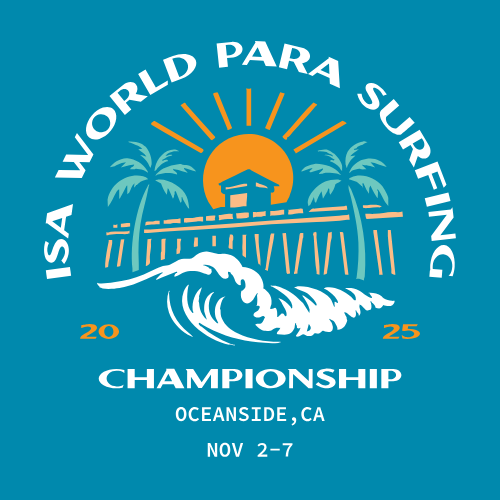 Logo ISA WPSC 2025. Ola quebrando a la derecha con el muelle de Oceanside de fondo, con 2 palmeras y el sol
